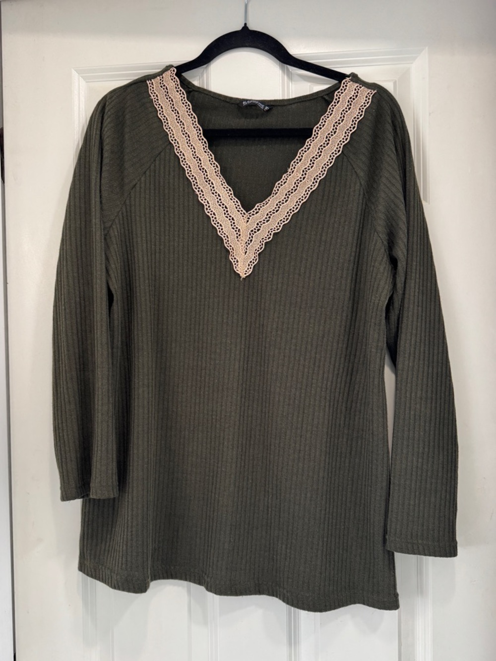 BloomChic Ribbed V-Neck Sweater in Olive Green with Lacy accent; size 10